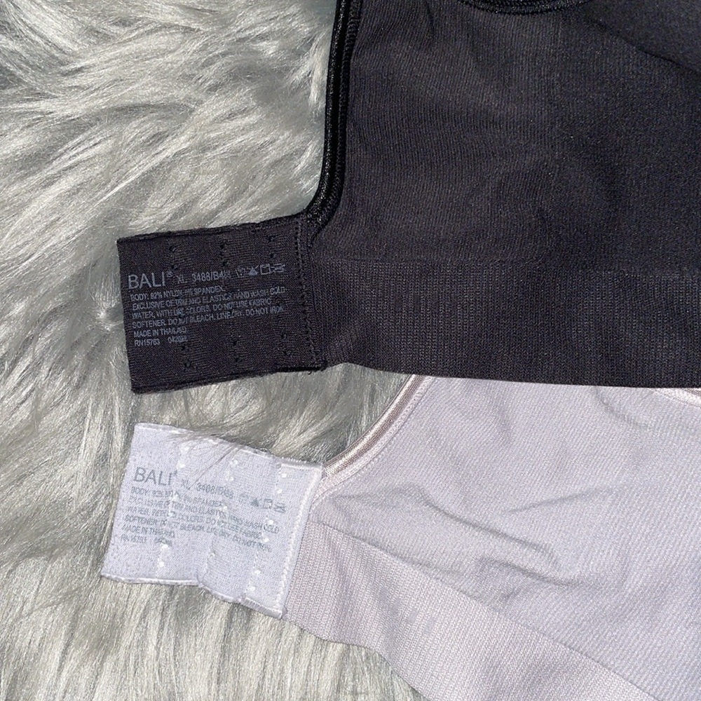 EUC Set of 2 Bali Bras - Picture 3 of 7